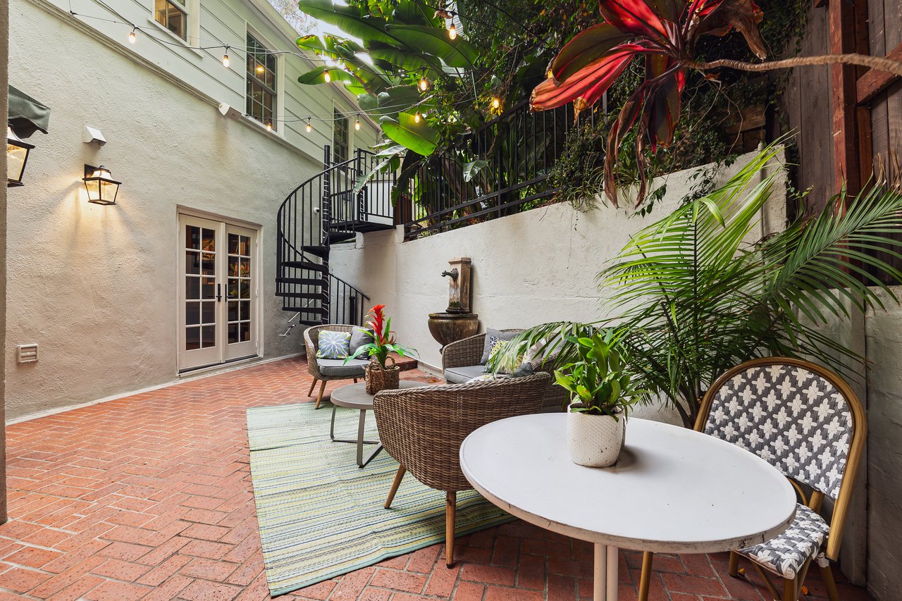 2055 Outpost Dr, hollywood hills