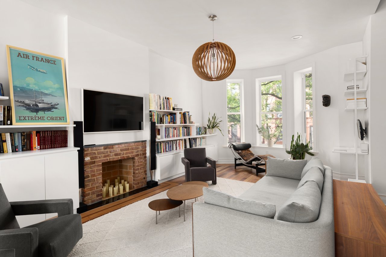 407 2ND Street