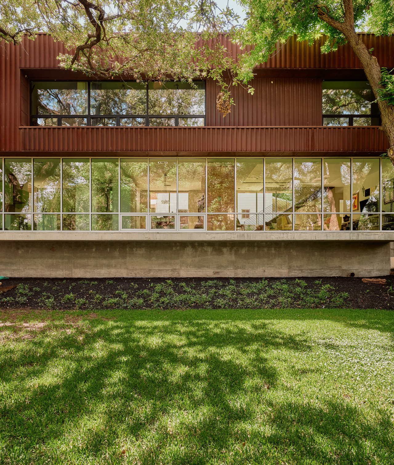 419 W Johanna St
