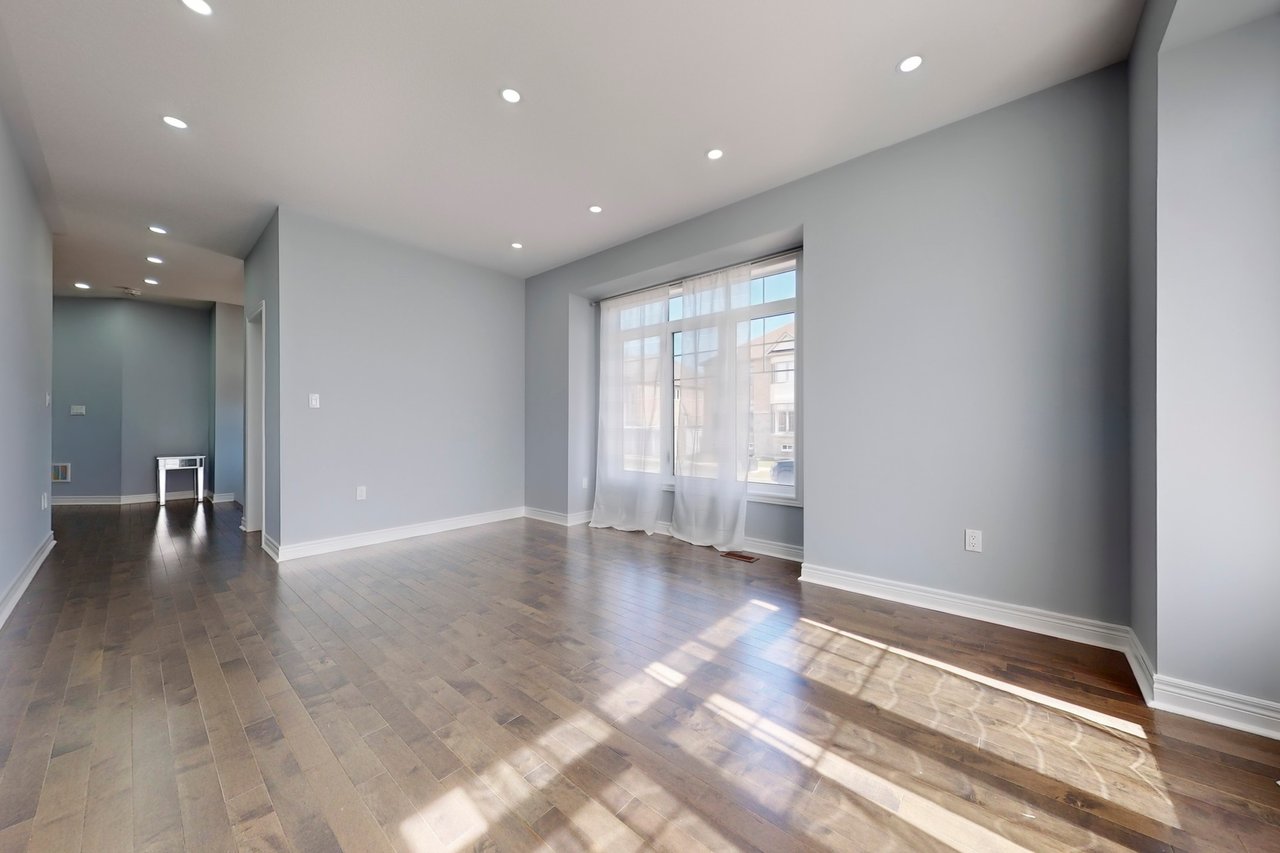 227 Inverness Way