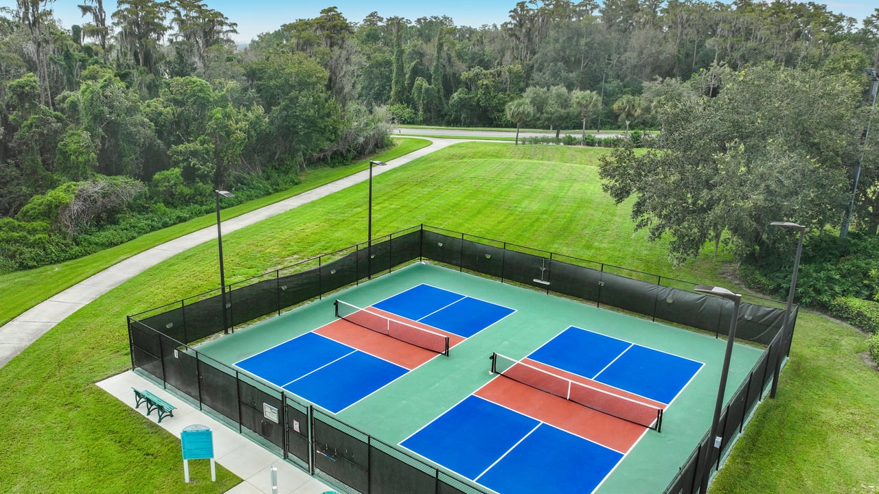 Orlando Vista Lakes 5-Bedroom 4-Bathroom Home and Lifestyle