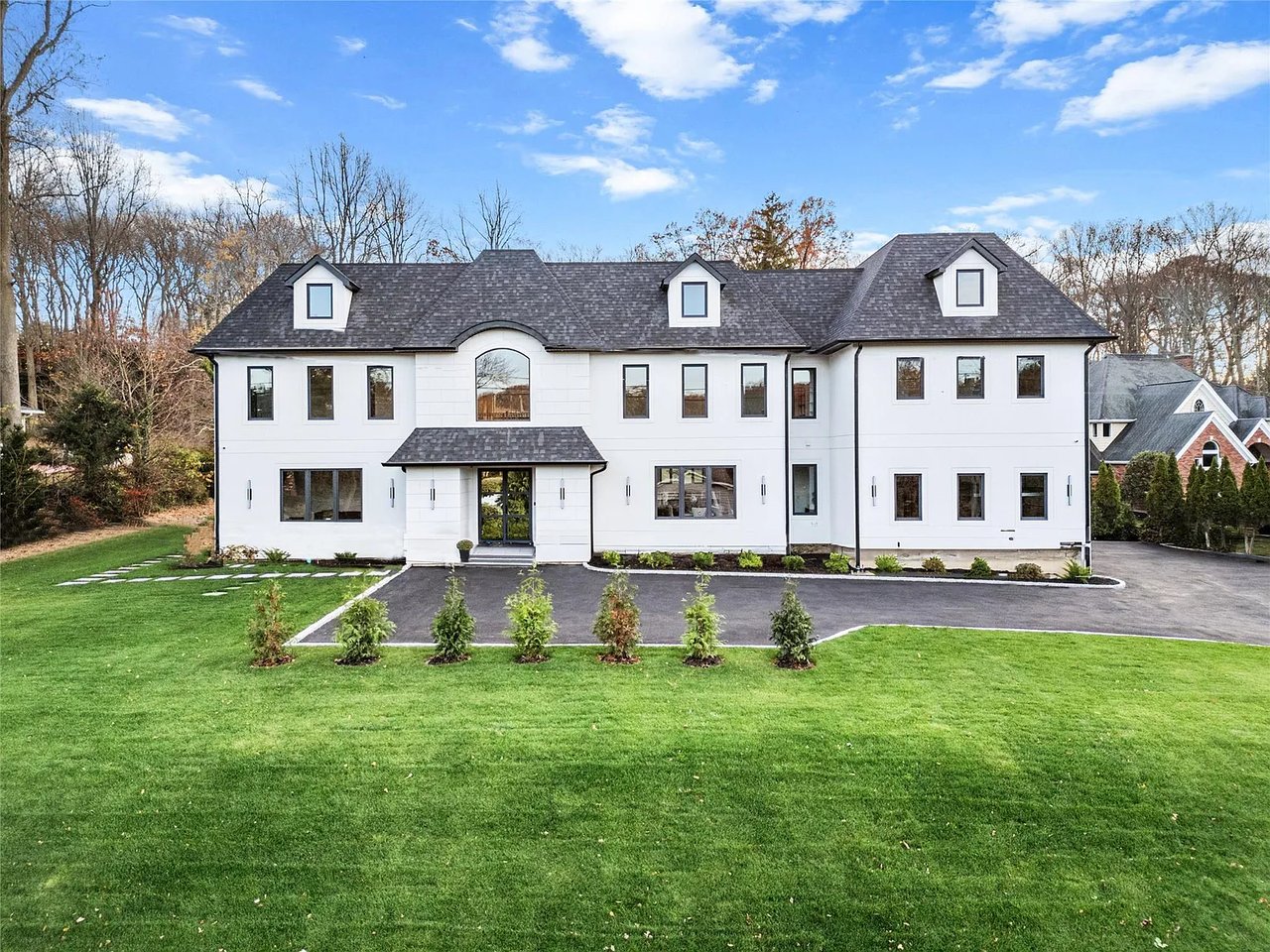 587 Caledonia Road, Dix Hills, NY