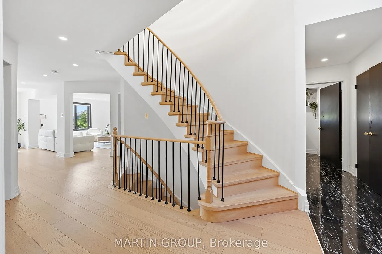 376 Carrier Ln