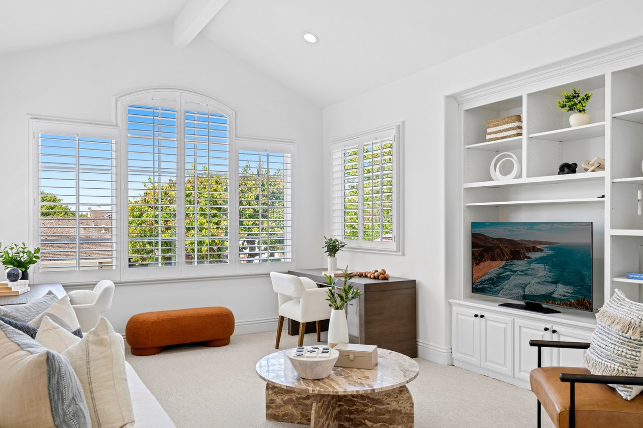 1943 Port Provence Place