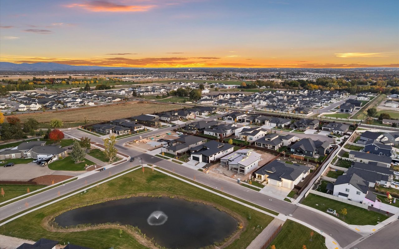 Modern Prairie Style Home in Serene Star, Idaho