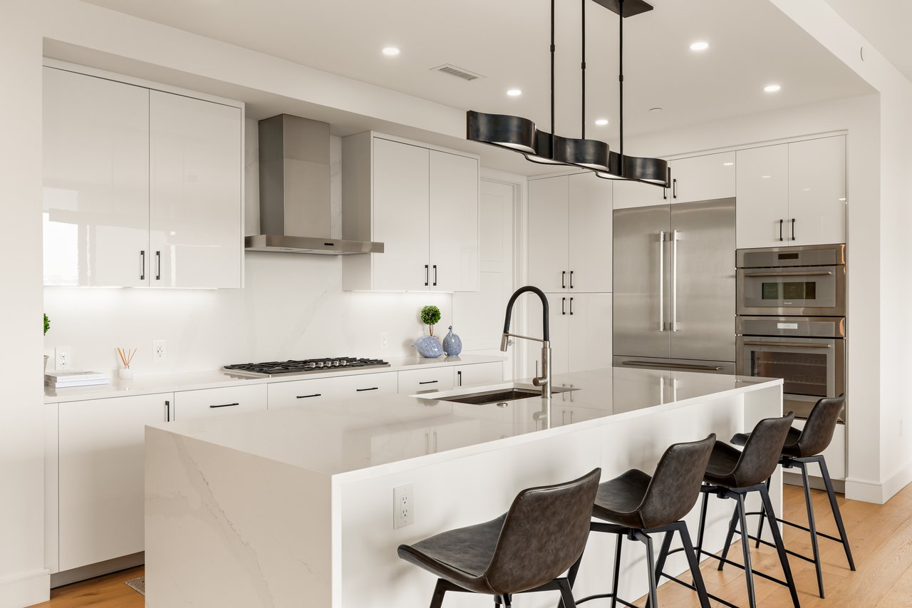 2425 Peachtree Road NE Unit 1406