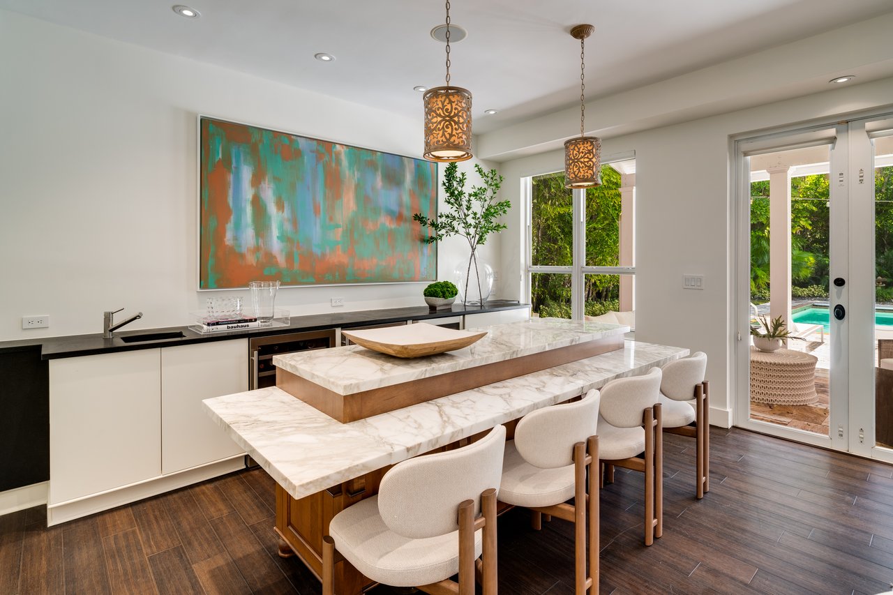 South Miami Luxury Living with Tropical Elegance