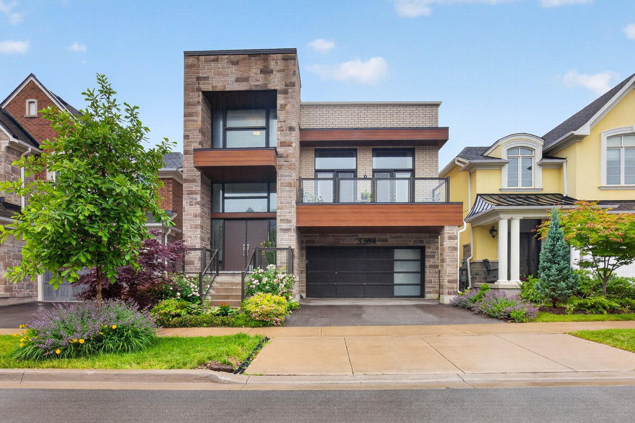 3364 Vernon Powell Drive, Oakville