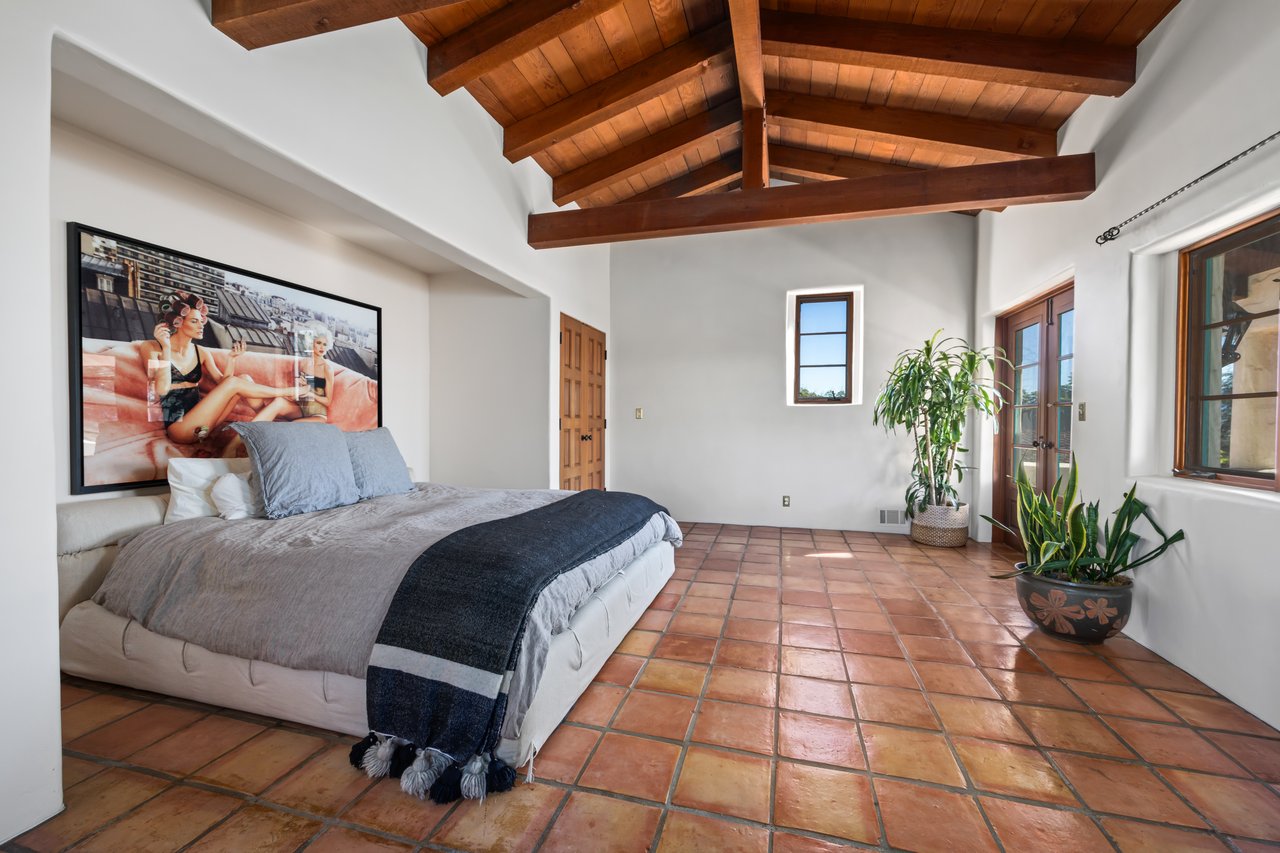 22 Acres of Timeless California Living