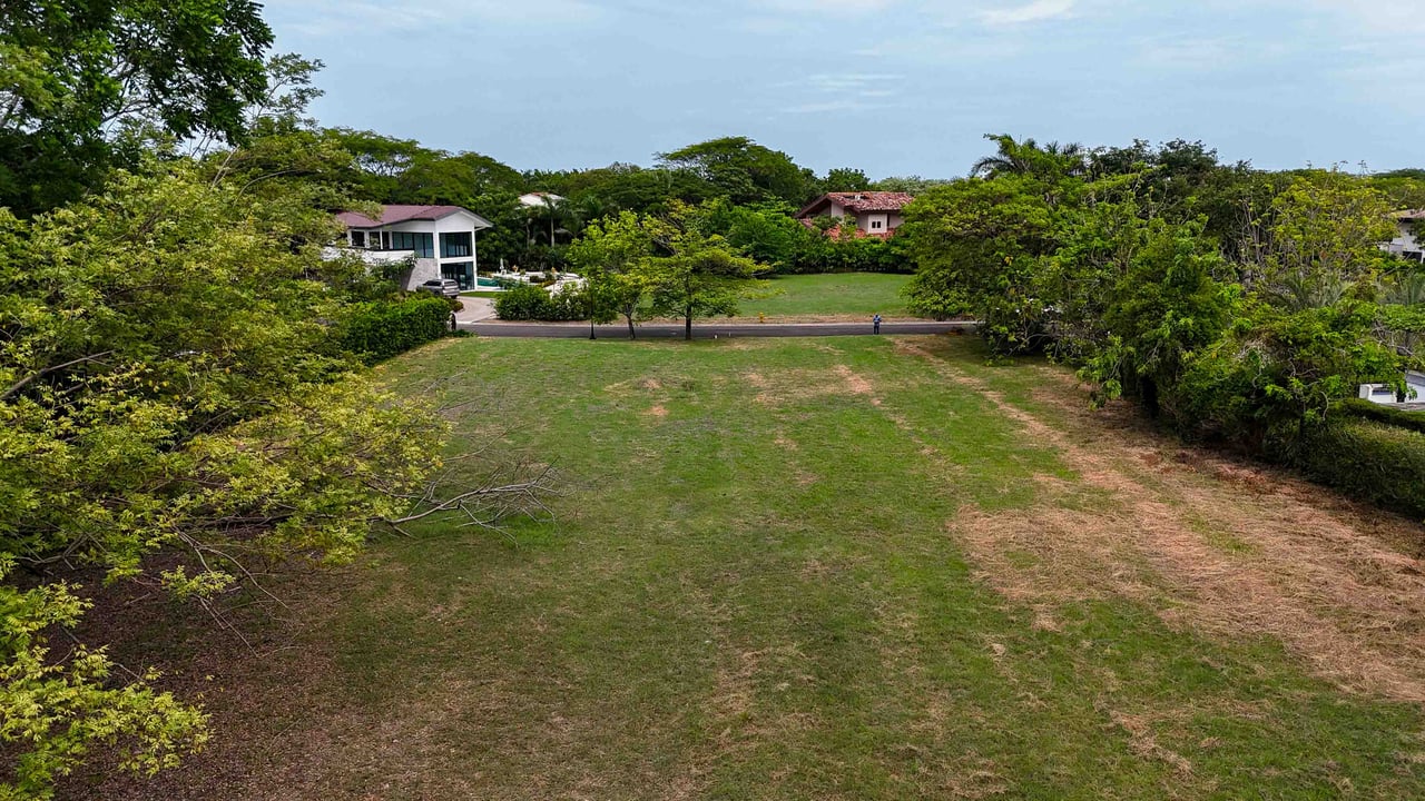 Lot #41 Las Golondrinas | 3,402 m² Buildable Lot Near Playa Bonita