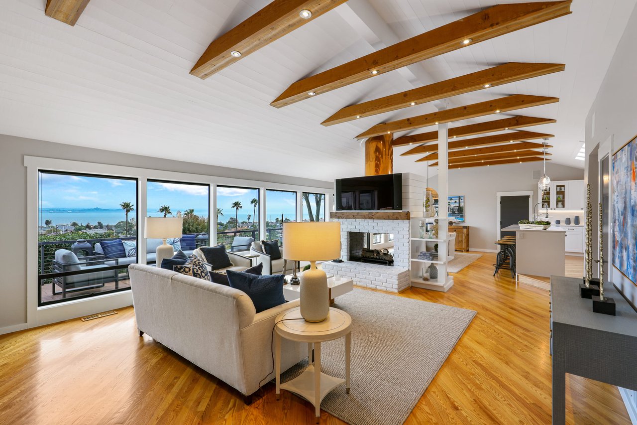 Newly Remodeled Home with Bay Views 