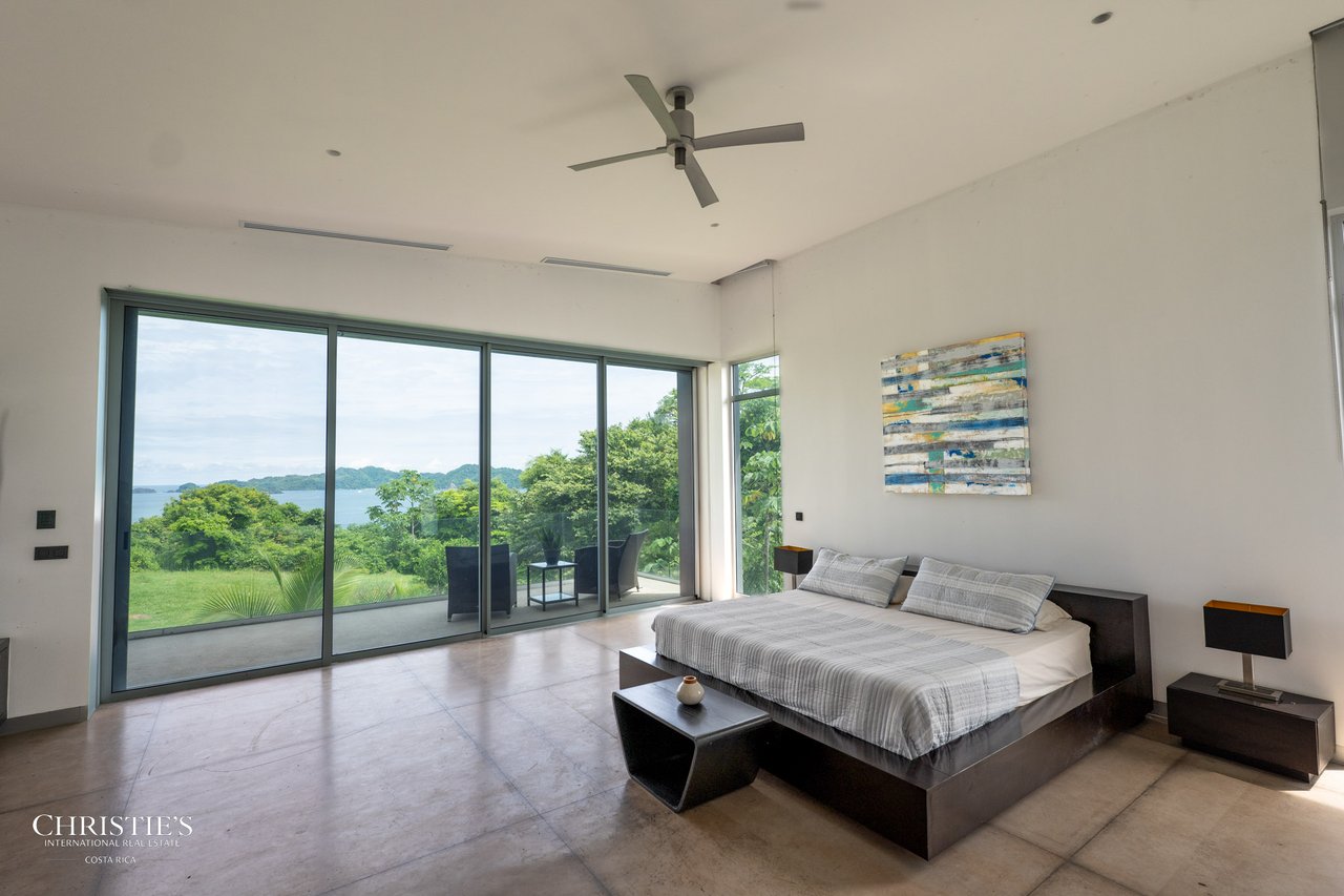 Contemporary Isla Tortuga View Home Steps from Playa Organos