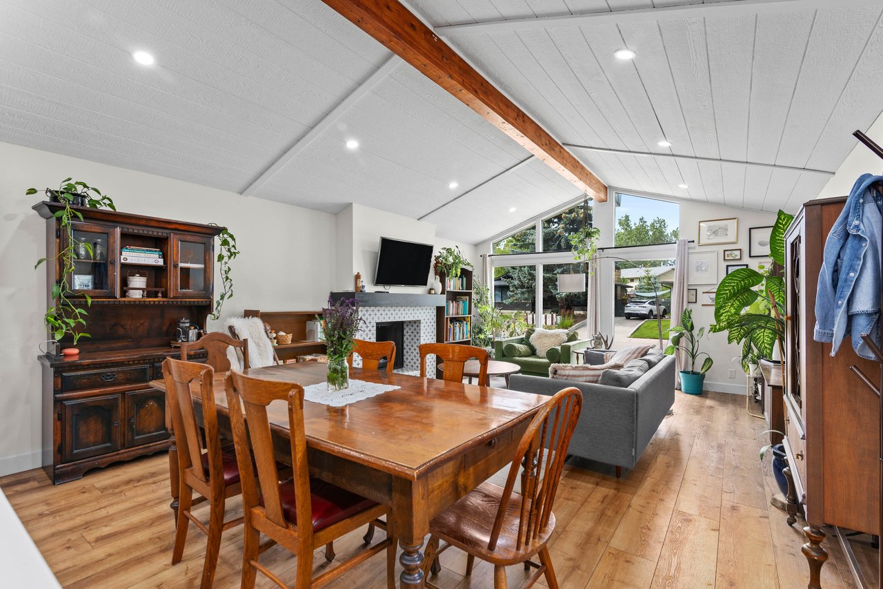 104 Thorson Crescent