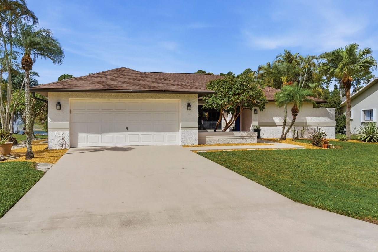 19184 Pine Run Ln - Three Oaks