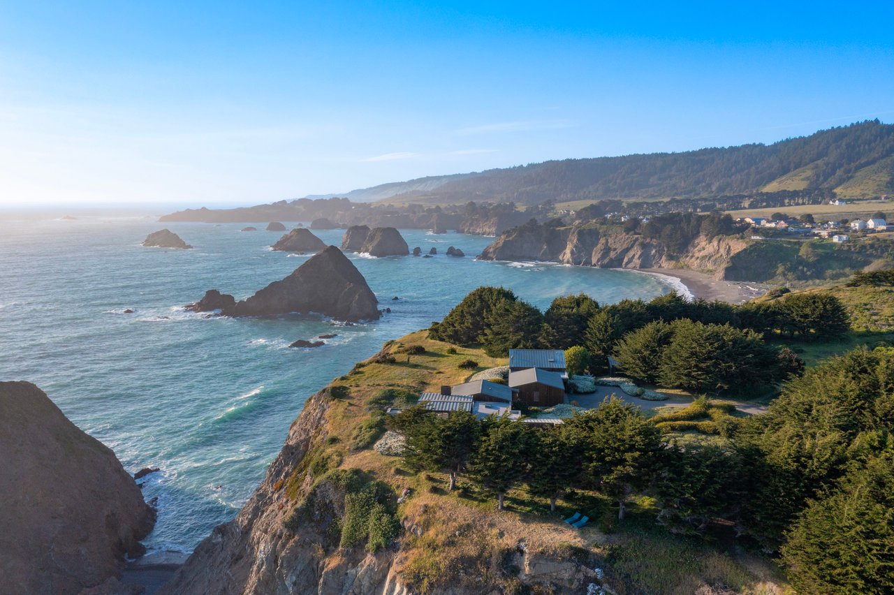 Sea Arches - 7000 S Hwy 1