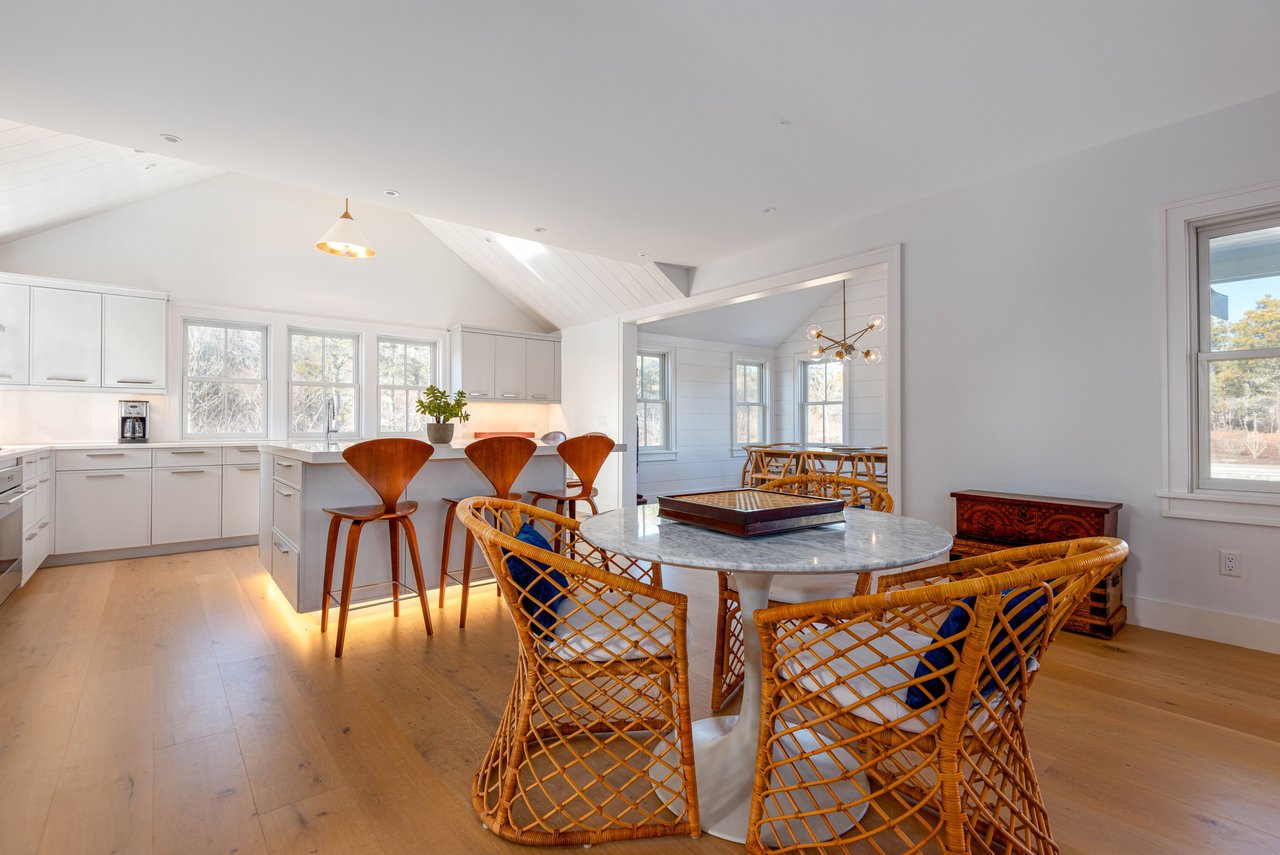 8 Masaquet Road