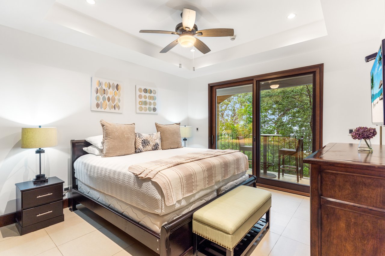 360 Splendor del Pacifico #305 | Oceanview Perfection – Just Steps from the Infinity Pool