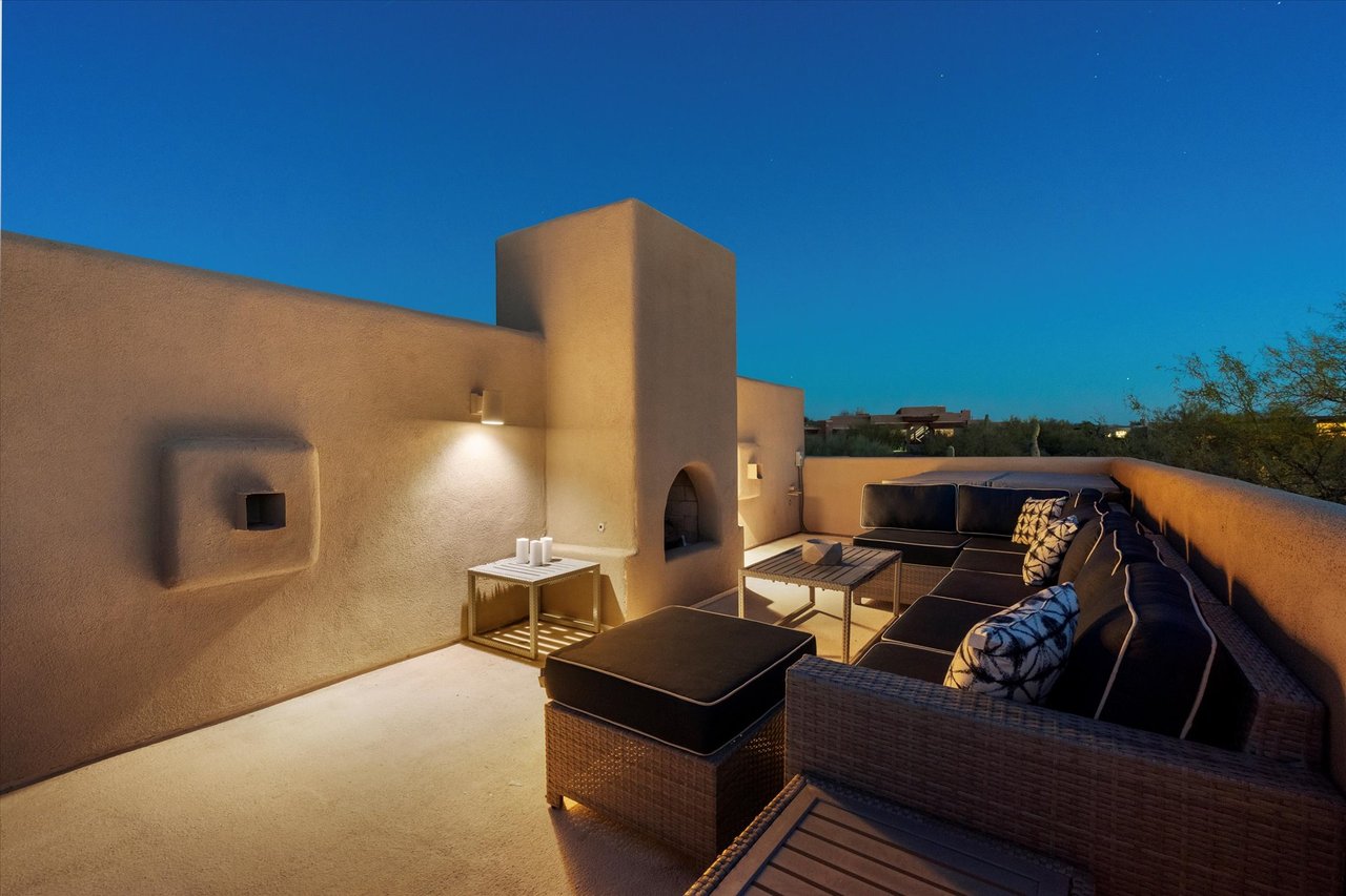 10046 E Hidden Valley Rd