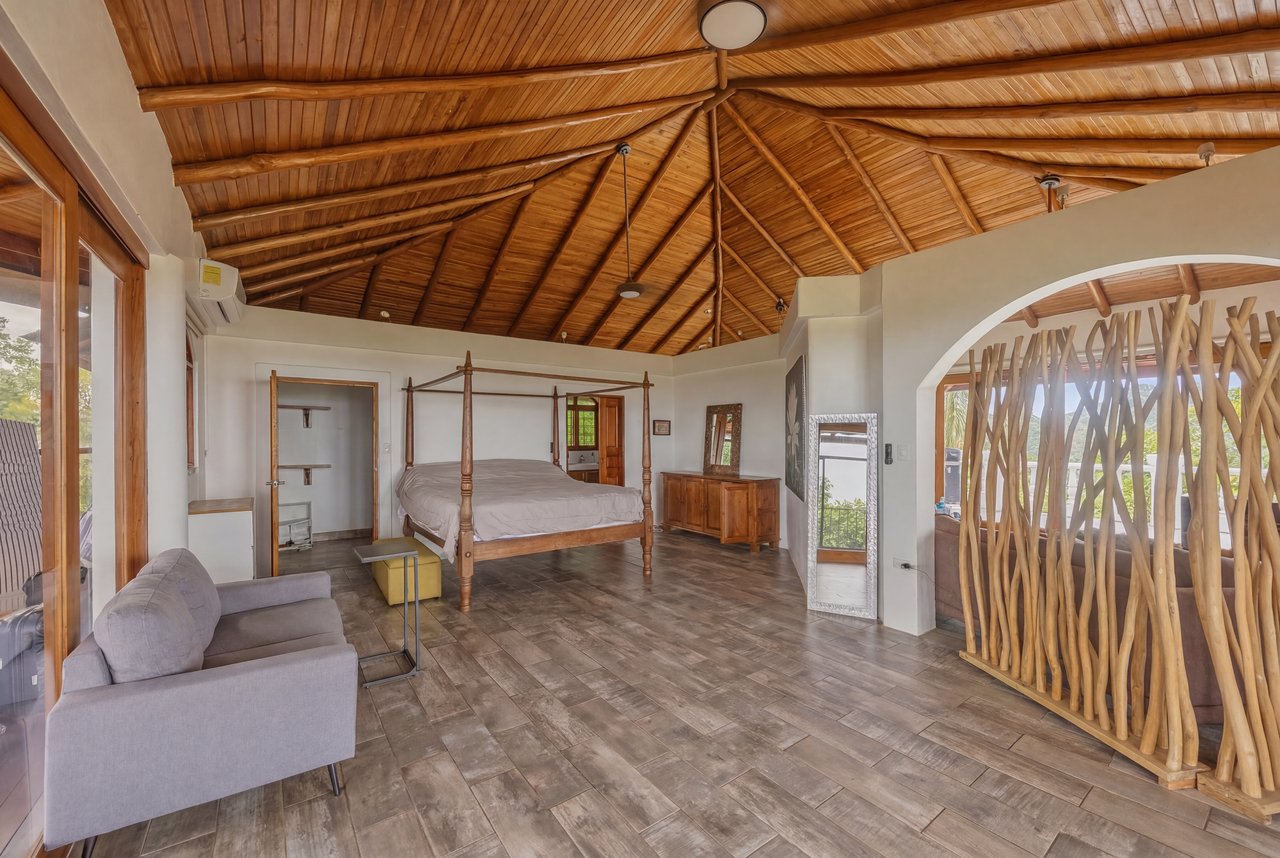 CASA EAGLE'S NEST - PALO VISTA - NEAR HUACAS