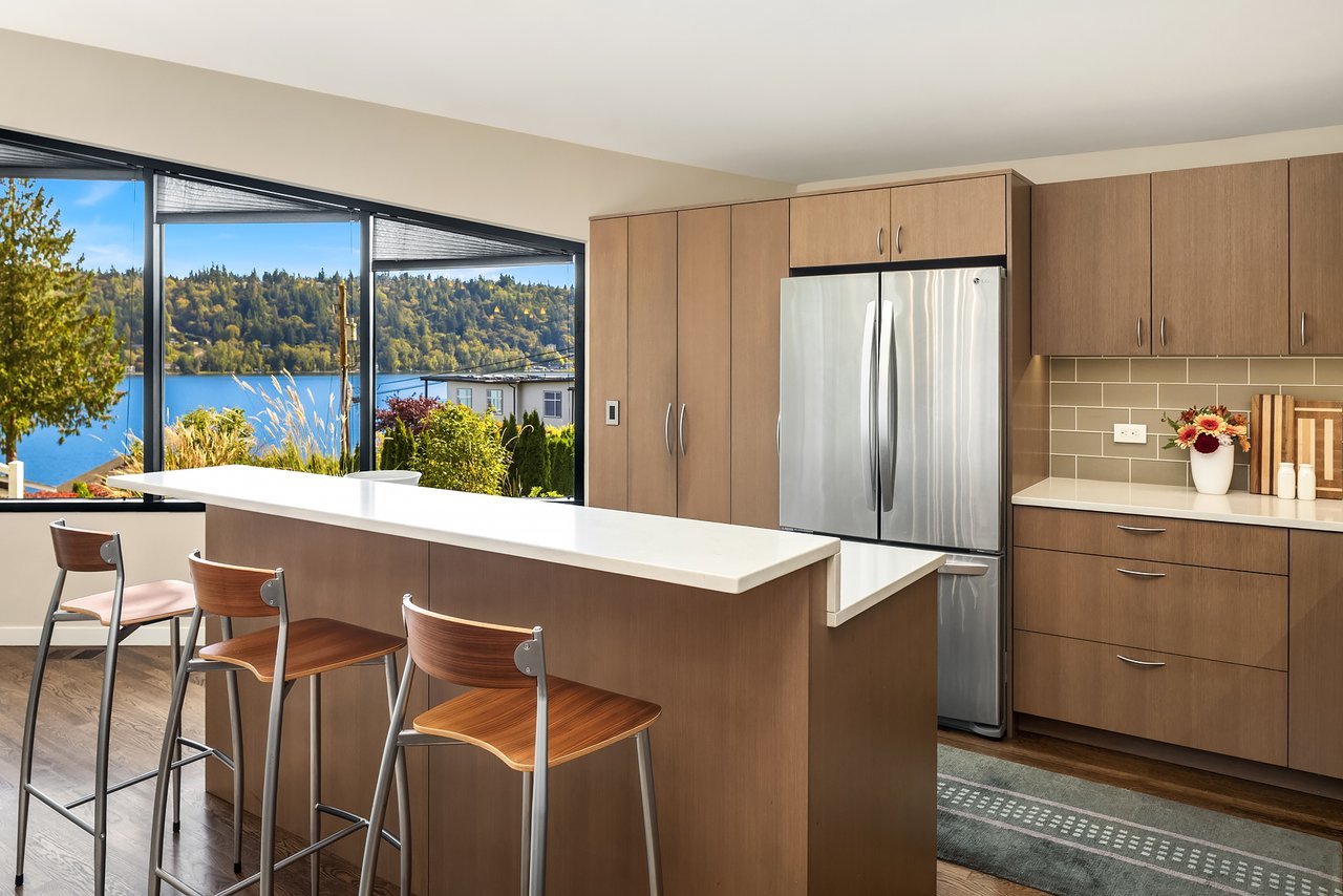 2604 W Lake Sammamish Pkwy NE