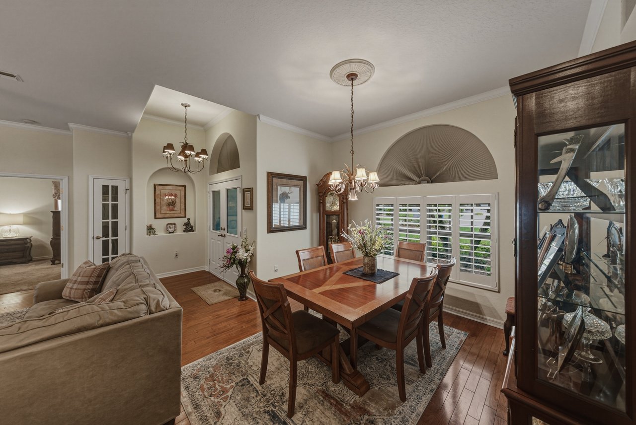 12215 WOODLANDS CIR