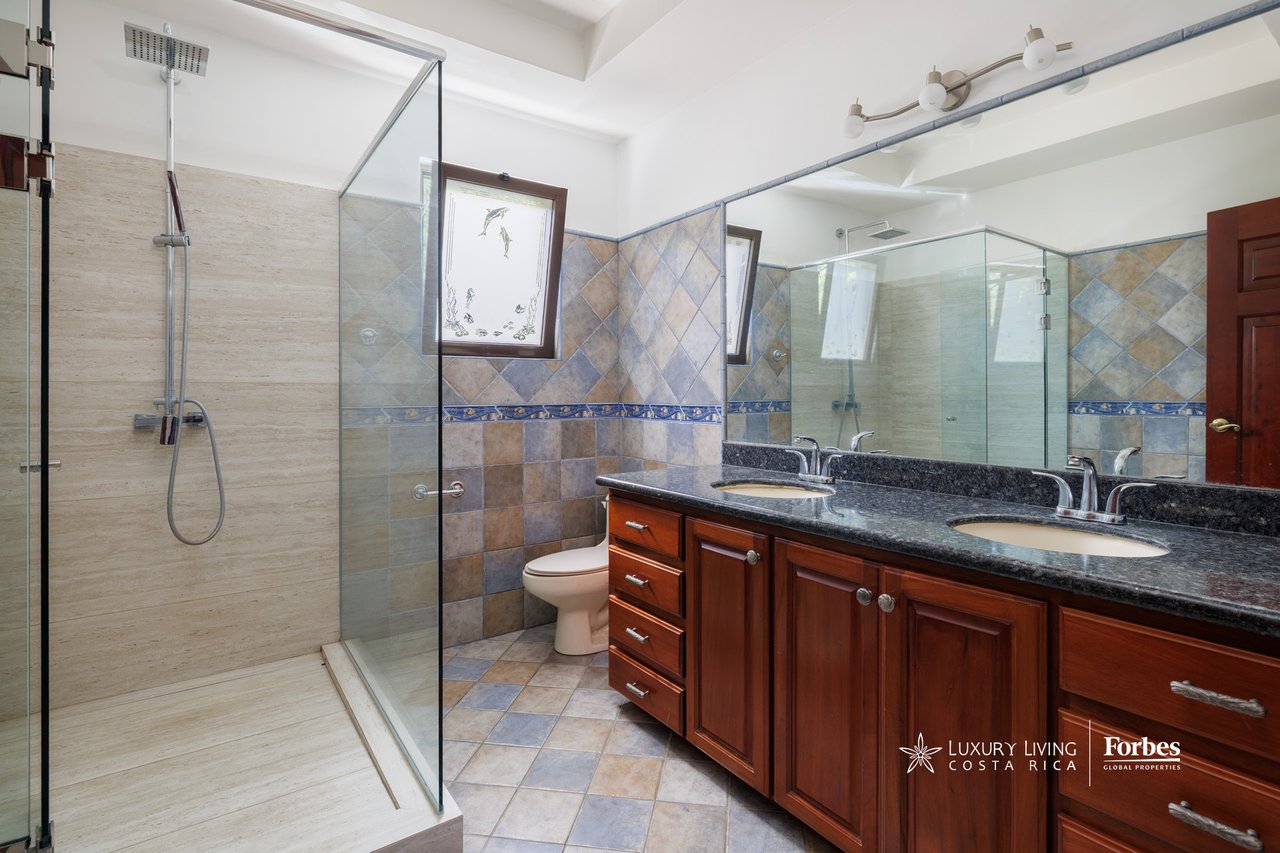 21471 - Luxury colonial house with 4 bedrooms, office, terrace and pool