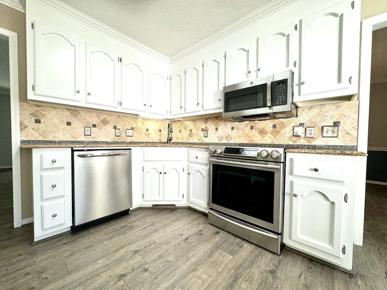 SOLD- A Charming Home at 300 Tanner Road, Taylors, SC