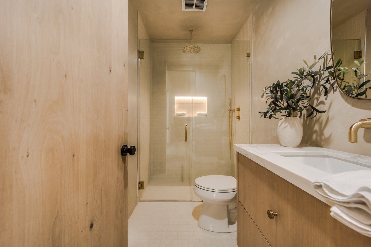 1969 Curson Pl, Hollywood Hills 