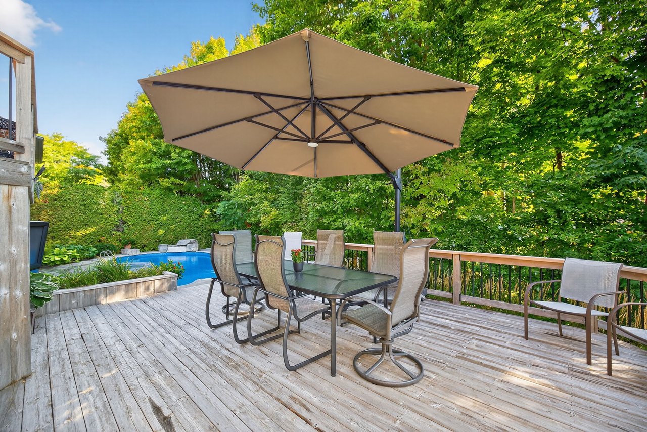 6 Falling Leaf Crt, Aurora