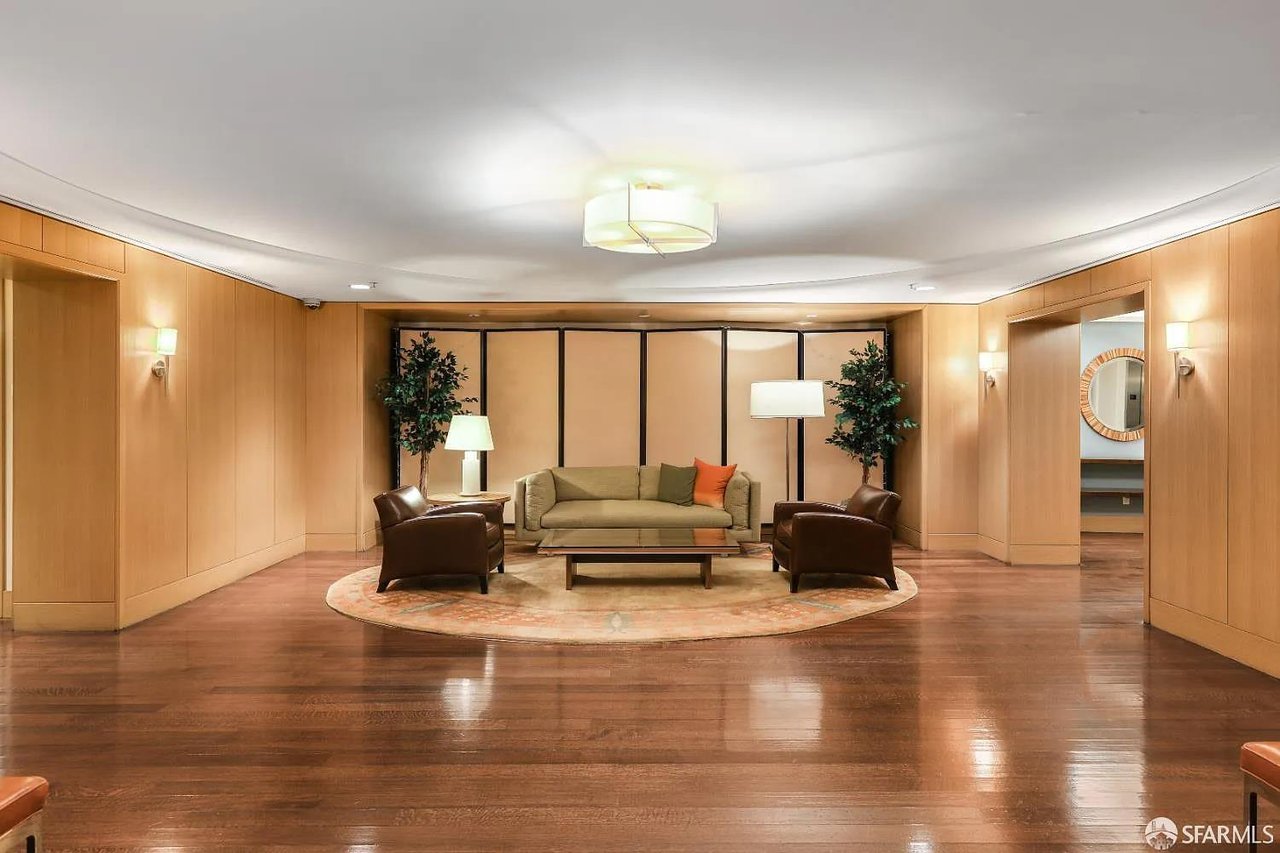 50 Lansing St #102