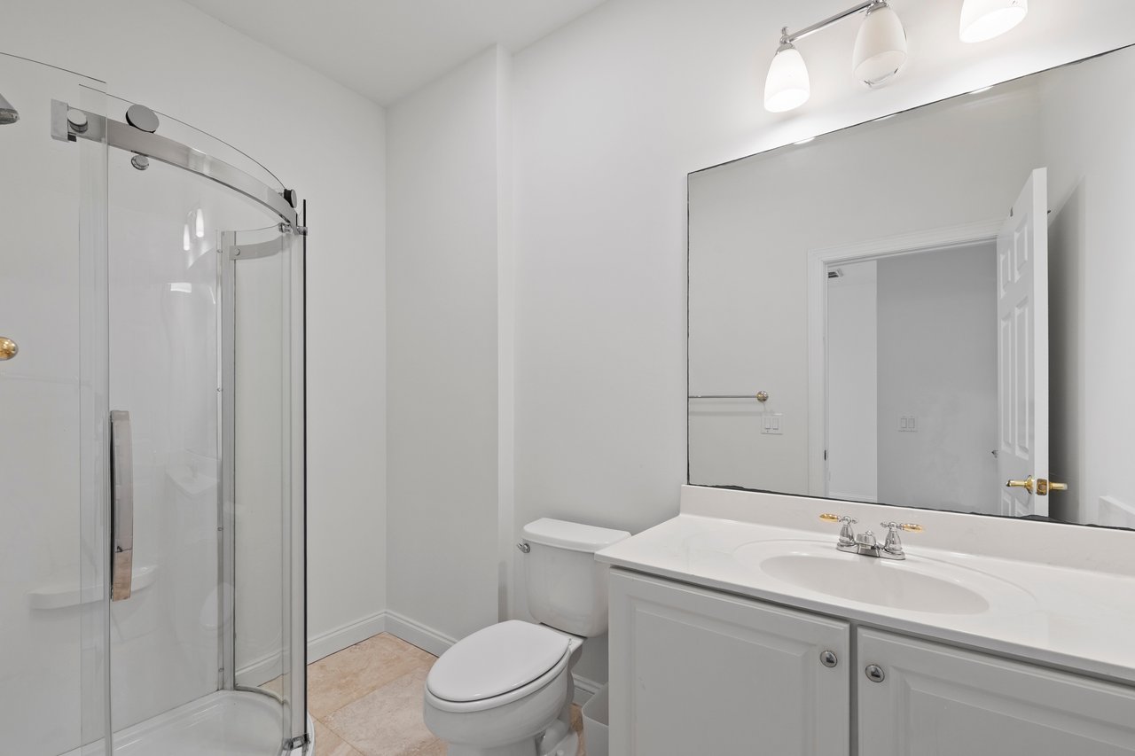 257 Farnsleigh Avenue