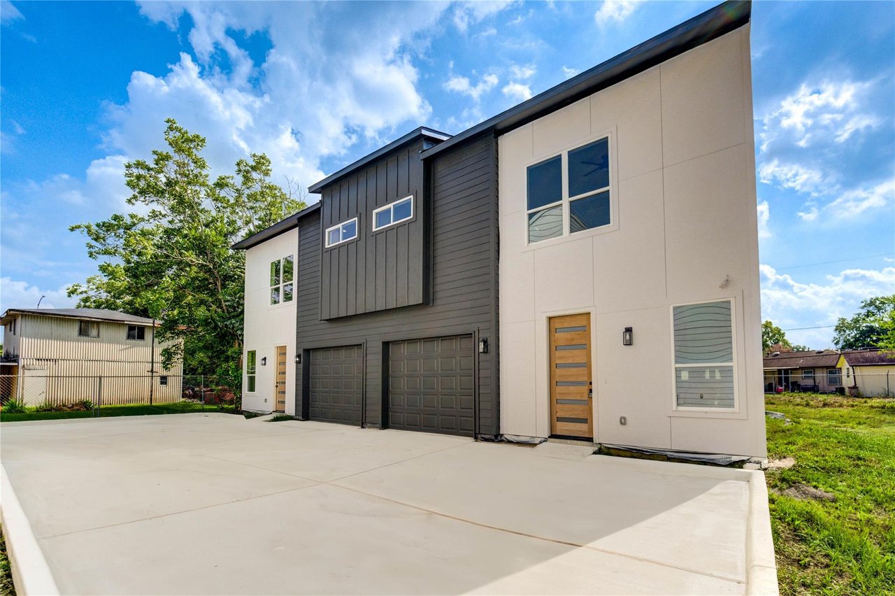 Duplexes at Noel in Houston