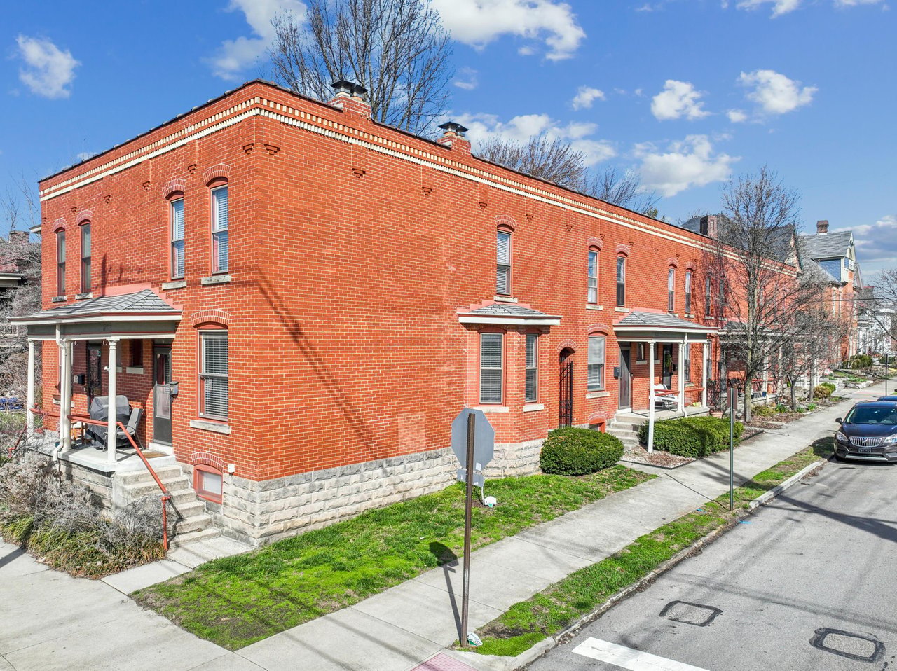 915 Dennison Avenue: A Sold Victorian Village Starter Home Steps to the Short North