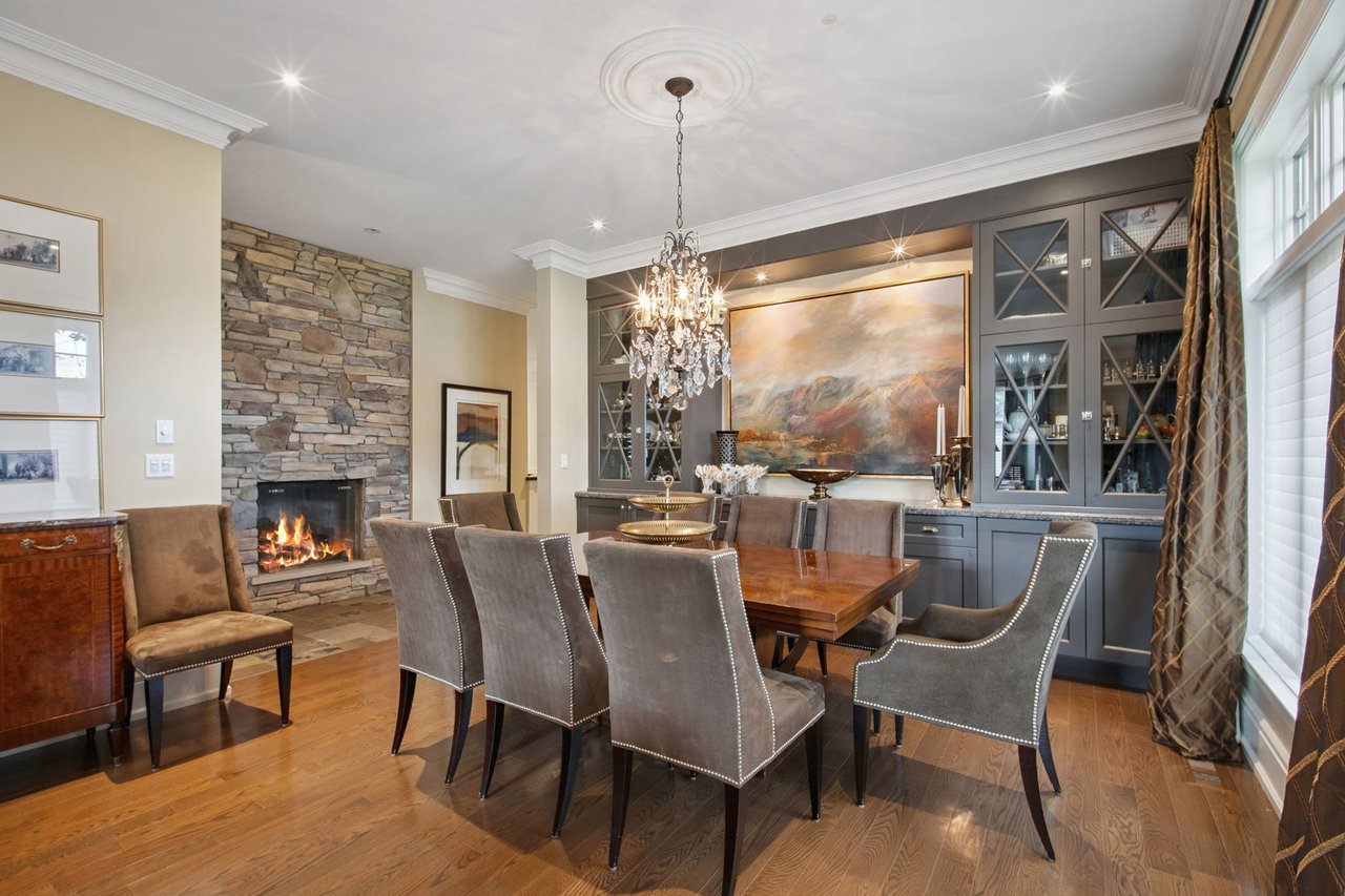 Grandeur On Parr Place