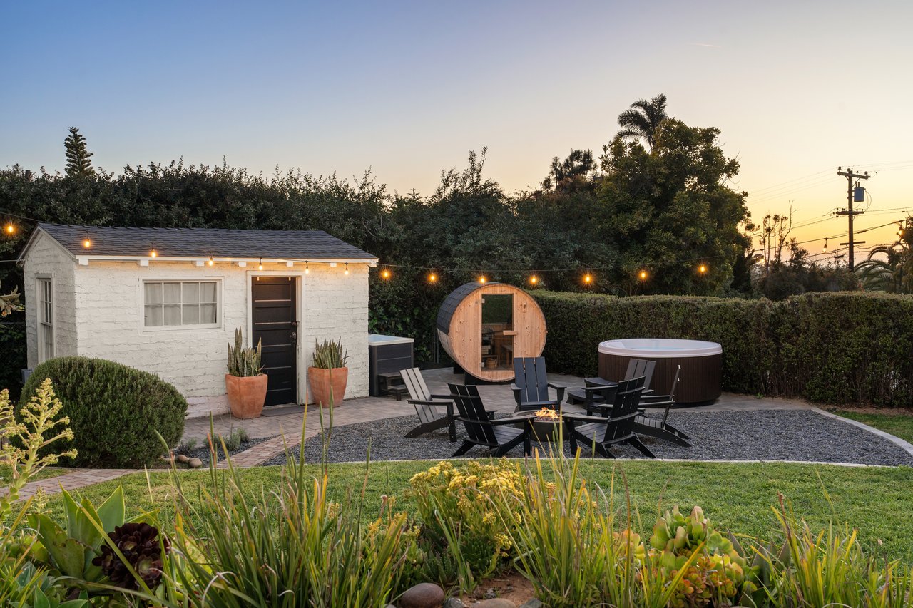 Bungalow On Highland