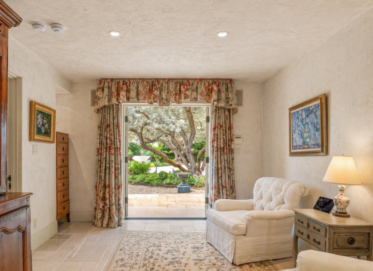 Mills Lane, St. Helena