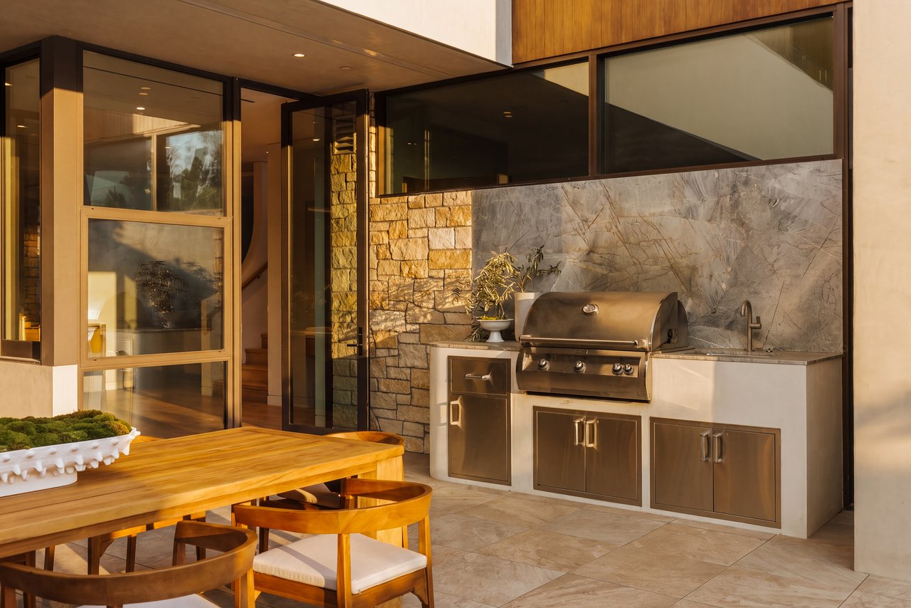 709 Walden Dr