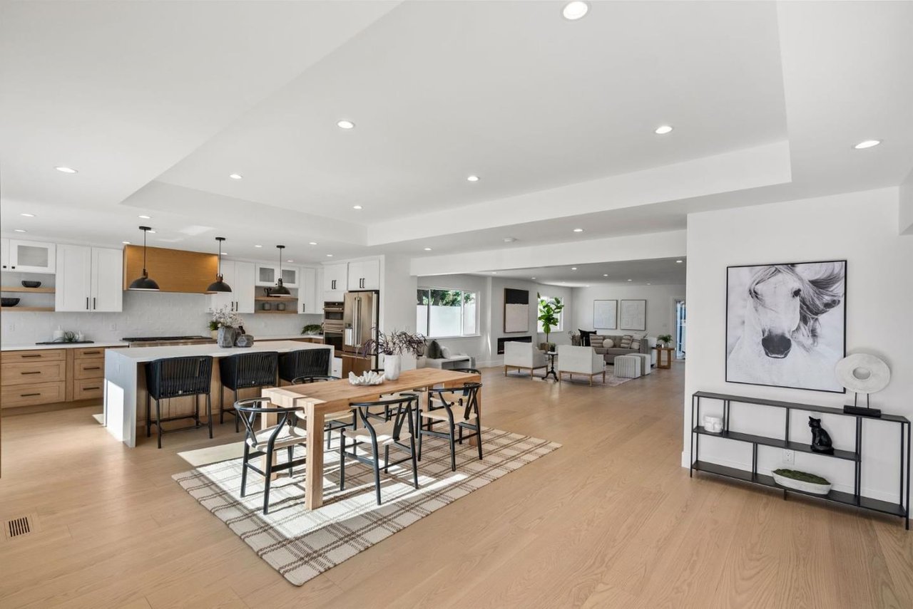 211 Serena Way