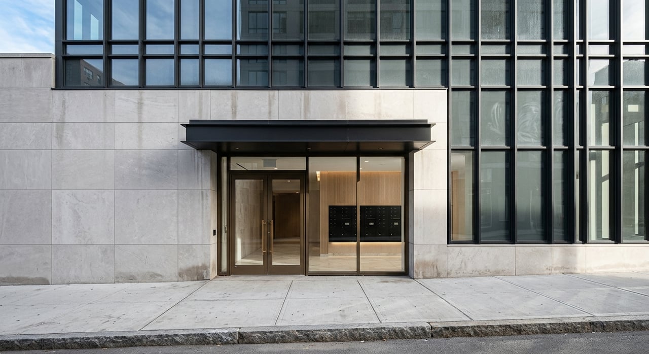 Manhattan Pied-à-Terre Or Long Island Home?