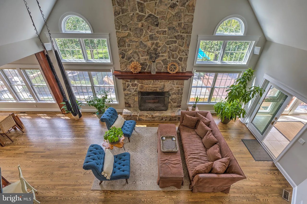 6 Rustic Dr