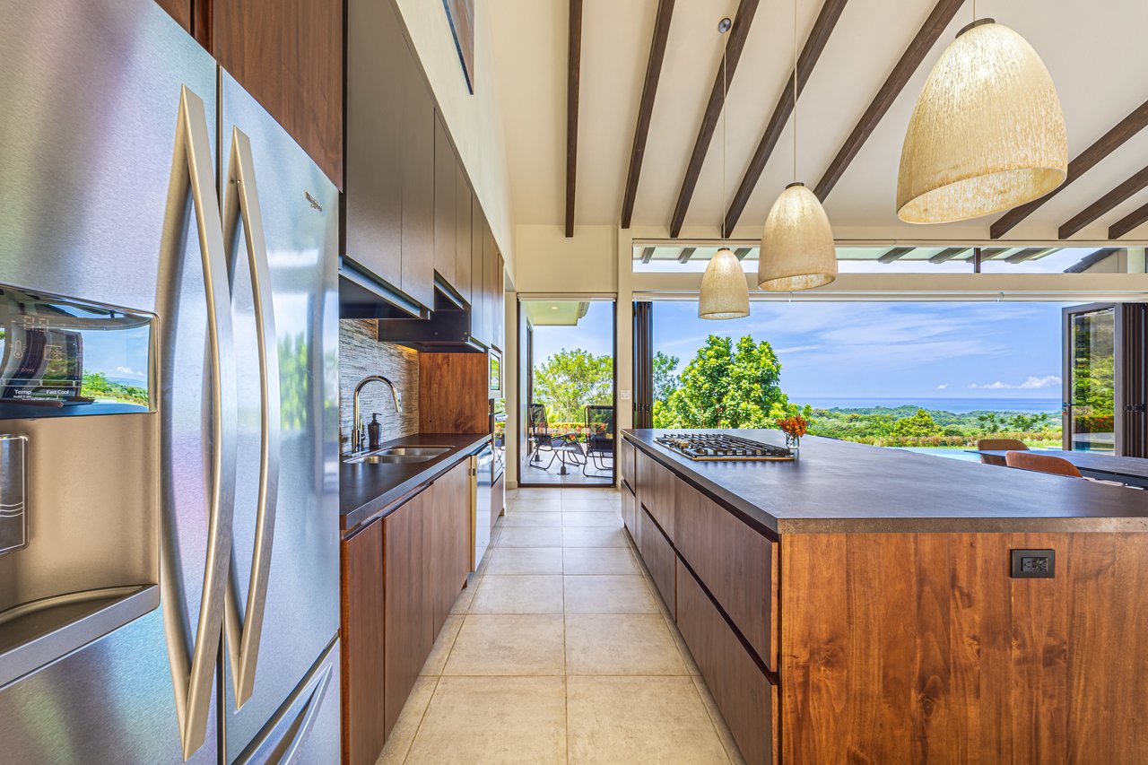 Stunning Ocean & Sunset View Home