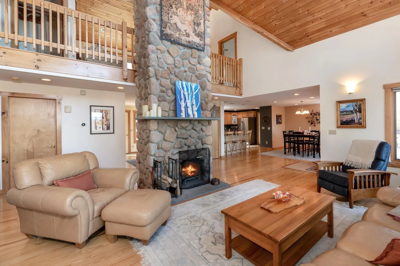 83 Mountain Vista Dr