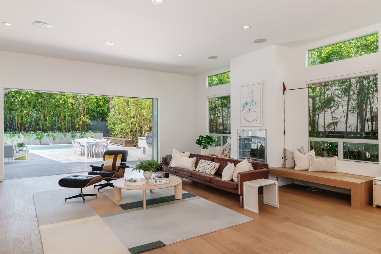 Private Listing in Manhattan Beach