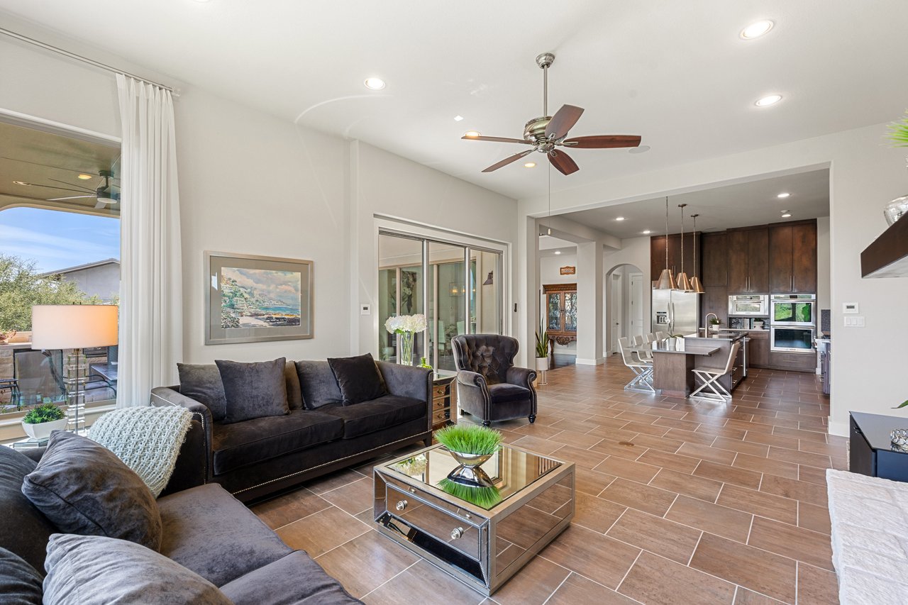 Modern Transitional Luxury Home in Gated Bluffs of Steiner Ranch | Lake Austin Access + Hill Country Views | $1.9MM