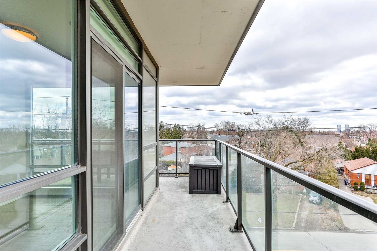 8 Fieldway Rd Unit: 401