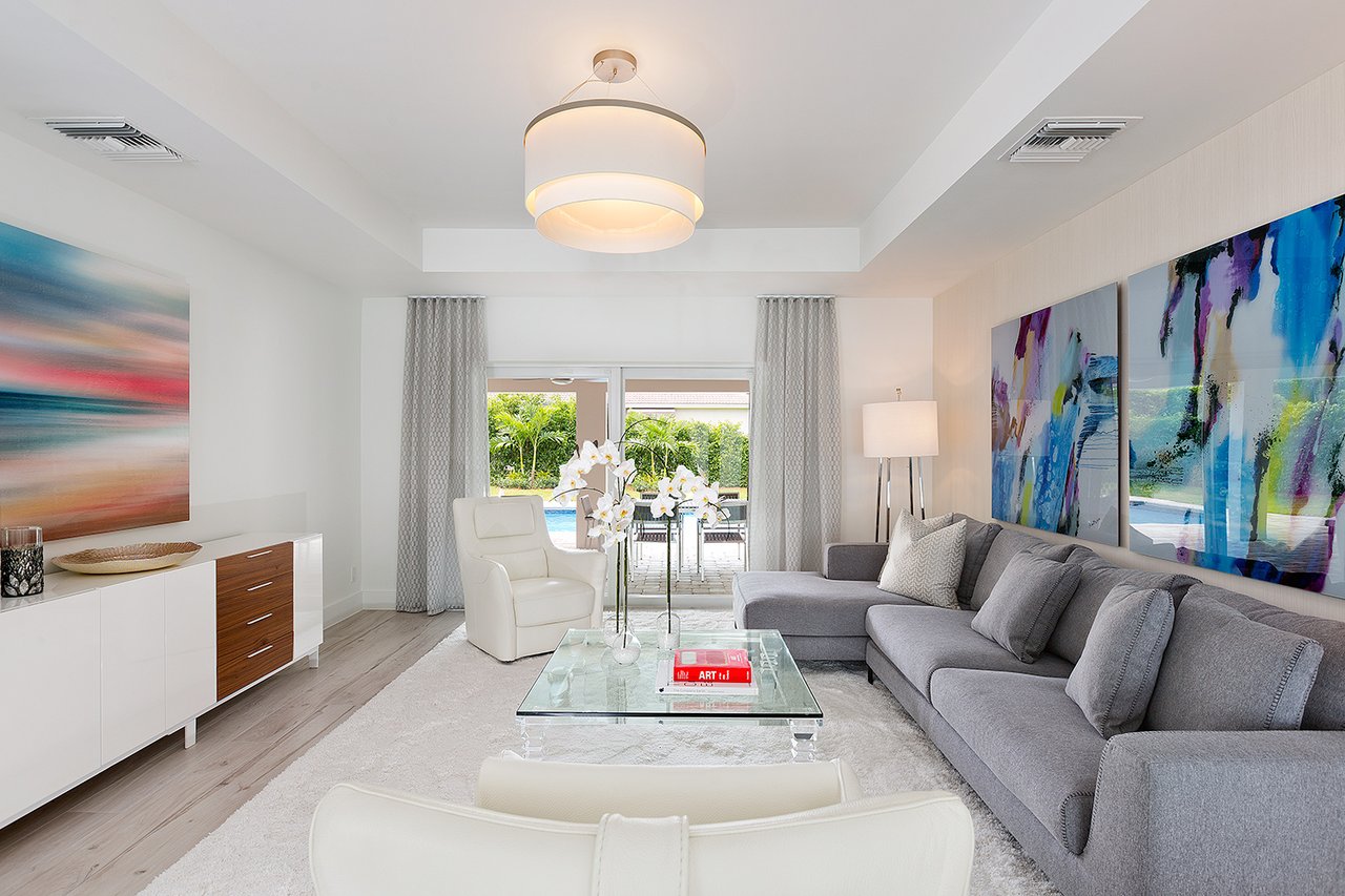 2367 Queen Palm Road