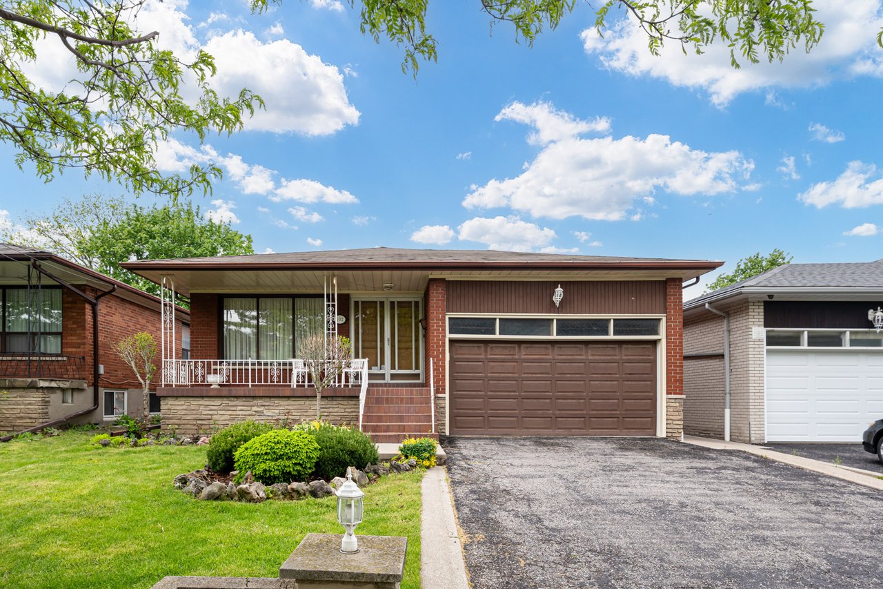 102 Clement Rd