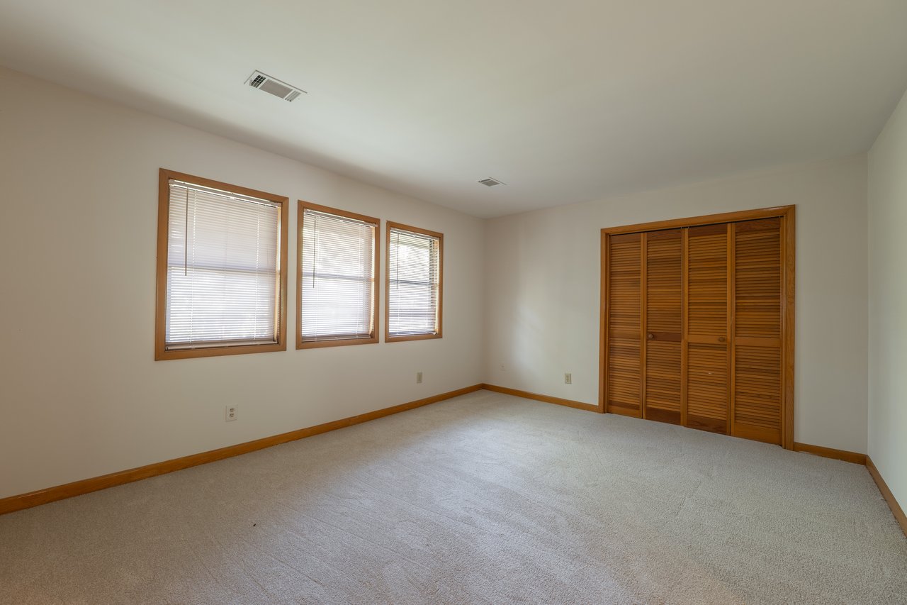 375 N Peak Drive