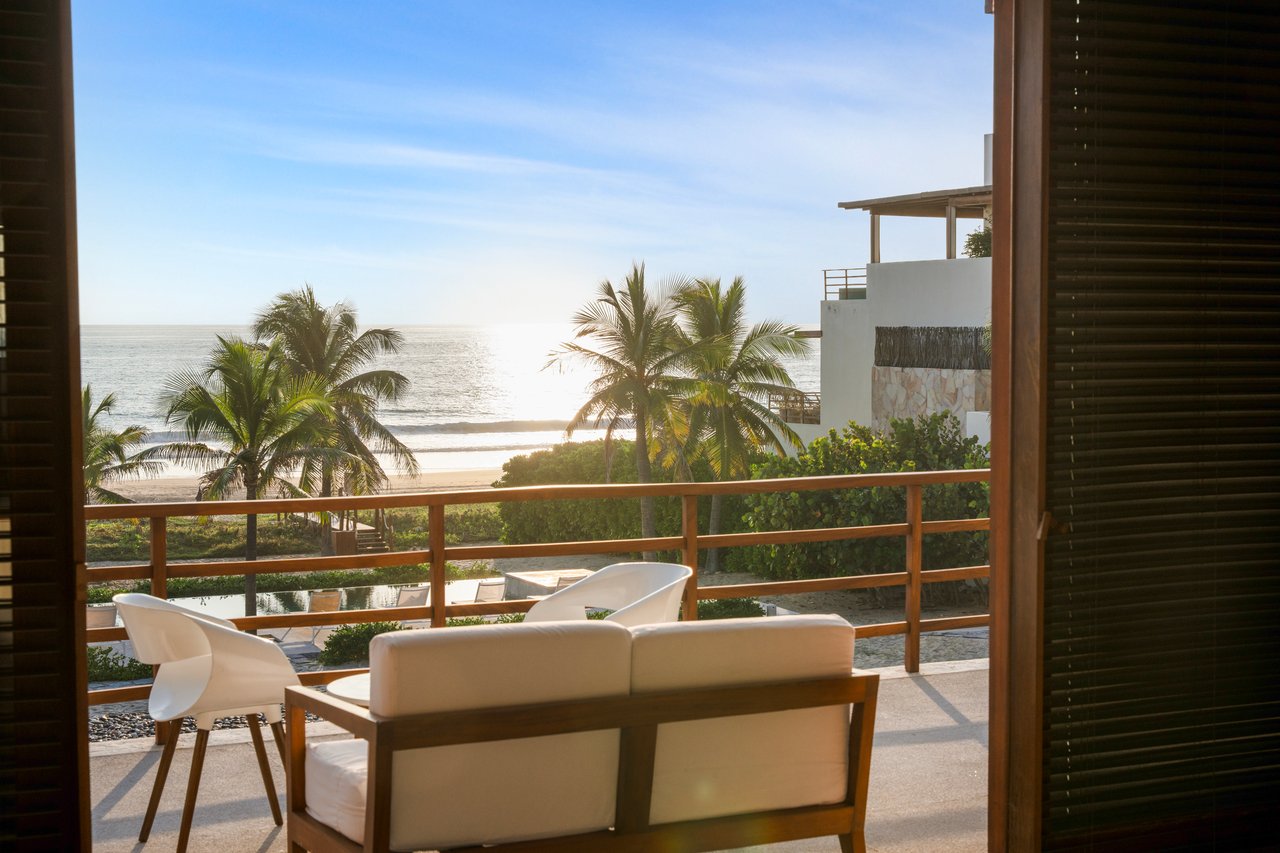 Marea Beachfront Villa C13