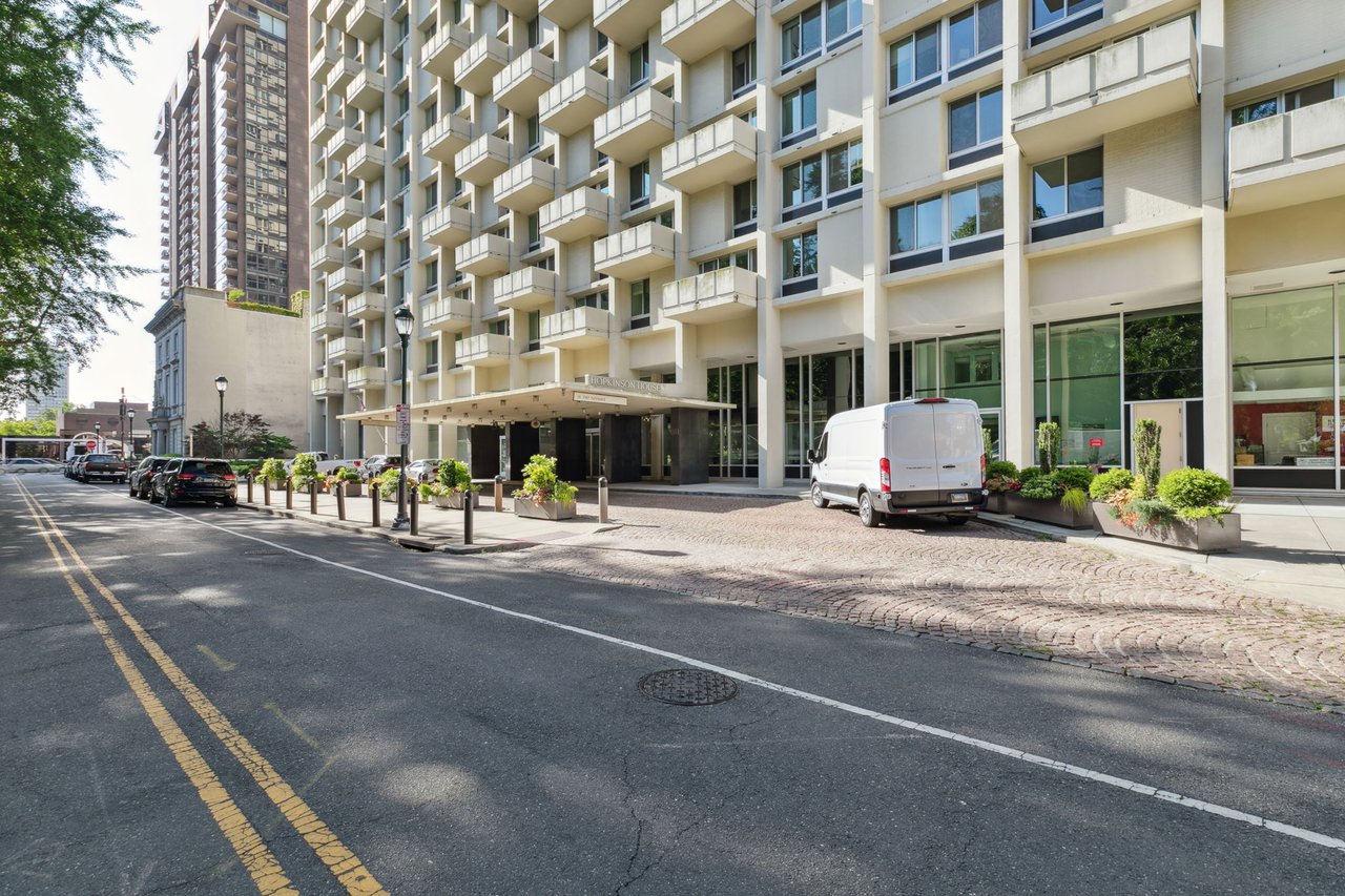 604 S Washington Square 1408